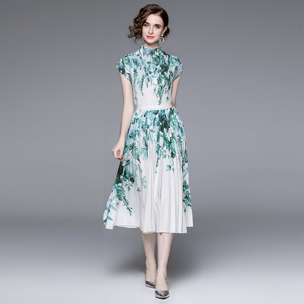 Senior Design Sense Floral Top Skirt Two-Piece Set