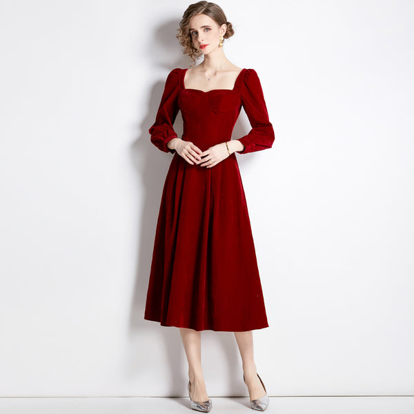 Velvet Dress with Square Neck and Long Sleeves